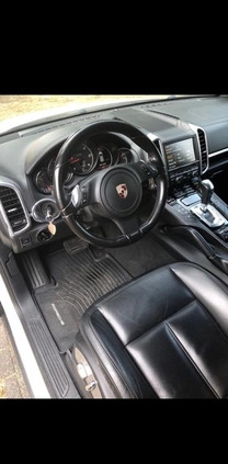 Porsche Cayenne cena 99999 przebieg: 203000, rok produkcji 2010 z Poznań małe 37